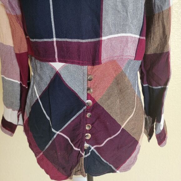 Maunces shirt  - Picture 5 of 8